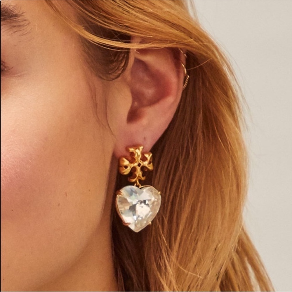 Tory Burch New Roxanne Crystal Brass Heart Drop Earrings - Picture 2 of 16